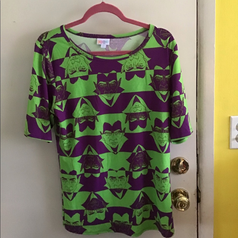LuLaRoe Dracula top